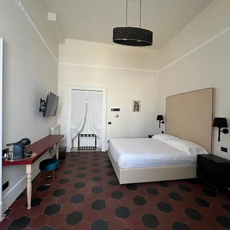 Voglia 'e Turna 4* Νάπολη