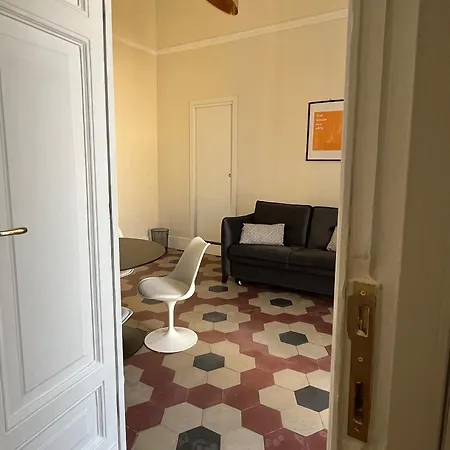 Voglia 'e Turna 招待所 那不勒斯